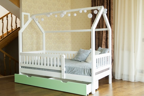 Кровать дом "Викки New +" белый с ящиком и защитной перегородкой